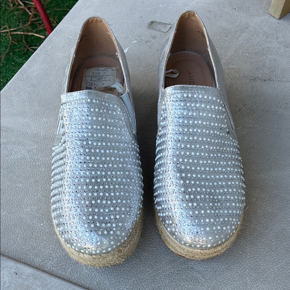 Women’s Silver Crystal Shiny Elegant  Comfy Slip-On Espadrilles Size 8.5